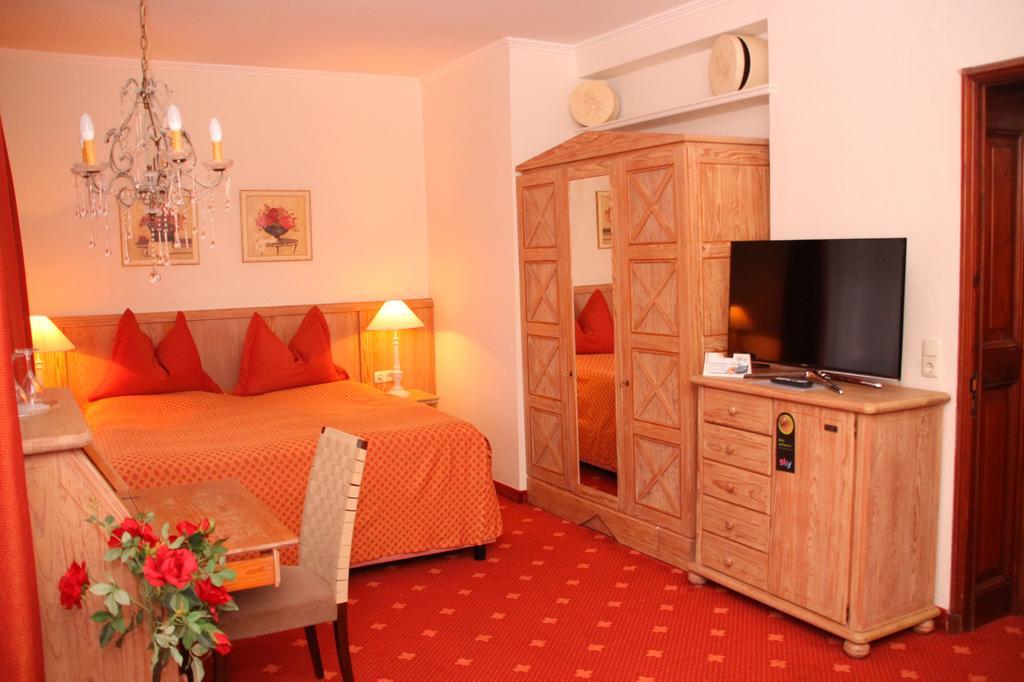 Romantik Im Hotel Villa Roehl Timmendorfer Strand Luaran gambar