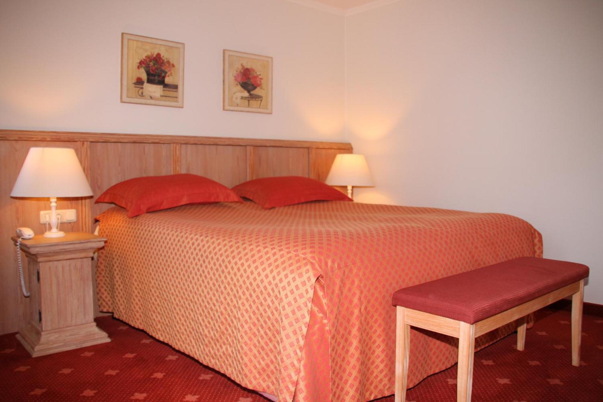 Romantik Im Hotel Villa Roehl Timmendorfer Strand Bilik gambar