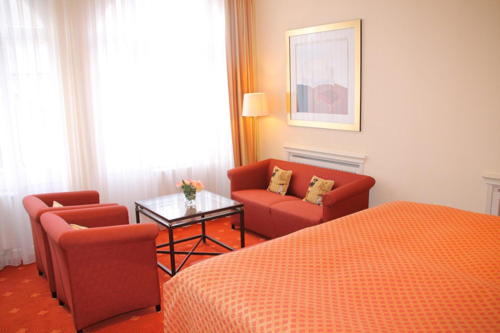 Romantik Im Hotel Villa Roehl Timmendorfer Strand Bilik gambar