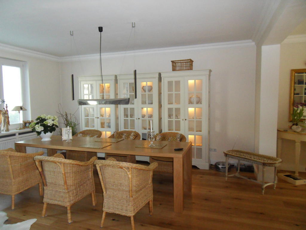 Romantik Im Hotel Villa Roehl Timmendorfer Strand Bilik gambar